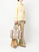 Bolso tote mediano de lona Woody de Chloé