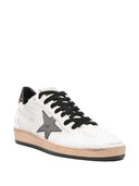 Zapatilla de mujer Golden Goose Ball Star de napa con estrella y talón