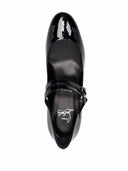 Christian Louboutin con tacón negro